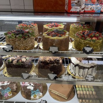 Divine Dessert By Rena - Bakeries Near Me - Dearborn Heights, Michigan