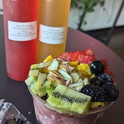 Dr Feelgood - 16 oz Acai Bowl, Soursop Tea and Hibiscus x Seamoss