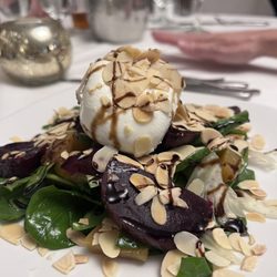 Washington Crossing Inn - Beet Burrata salad