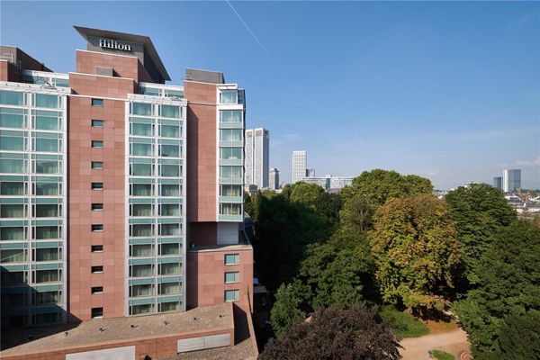 Hilton Frankfurt City Centre by null