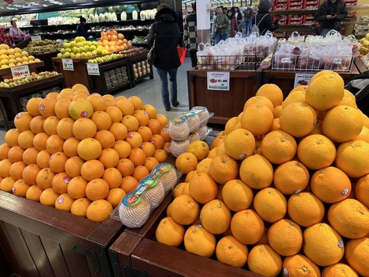 Saraga International Grocery by null