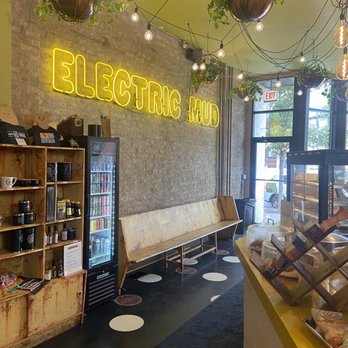 Dark Matter Coffee - Electric Mud Coffee Bar - Cafes Near Me - Chicago, Illinois
