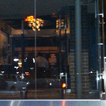 Earls Kitchen + Bar - Canadian (New) Near Me - Edmonton, Alberta Earls Kitchen + Bar - Canadian (New) Near Me - Edmonton, Alberta