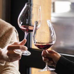 Panther Creek Cellars - Cheers to Oregon Pinot Noir