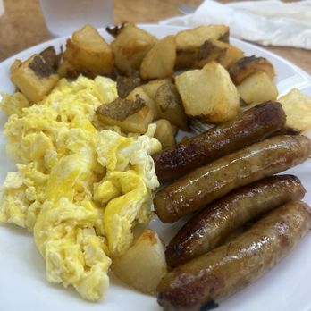 Pancake Circus - I should have specified that I wanted two bacon & two sausage.  Good nonetheless. - Diners Near Me - Sacramento, California
