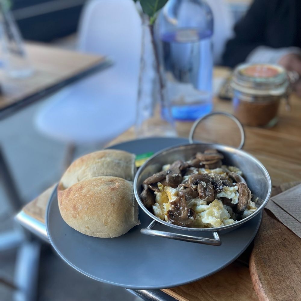 Scramble eggs with mushroom Scramble eggs with mushroom