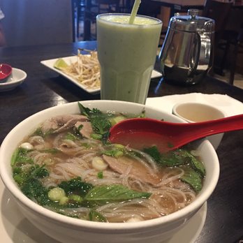 Pho Countryside - Pho tai, avocado smoothie - Vietnamese Near Me - Quincy, Massachusetts