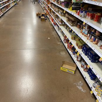 Kroger - empty shelves in a grocery store - Grocery Near Me - Commerce Township, Michigan Kroger - empty shelves in a grocery store - Grocery Near Me - Commerce Township, Michigan