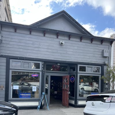 Trouble Maker Toys and Comics by null