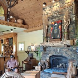 Grassy Creek Vineyard & Winery