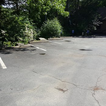 Erving State Forest - Parking lot. Lots of parking. None is truly shaded, however. - Boating Near Me - Erving, Massachusetts