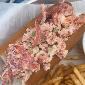 Sam's Chowder House - dressed lobster roll - Seafood Near Me - Half Moon Bay, California Sam's Chowder House - dressed lobster roll - Seafood Near Me - Half Moon Bay, California