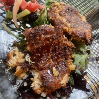 Foglight Foodhouse - Low Country Crabcakes - Southern Near Me - Walling, Tennessee