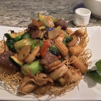 La Mint - Vietnamese Kitchen - M3 Crispy Noodles--as delicious as the dish is pretty. - Vietnamese Near Me - Reno, Nevada La Mint - Vietnamese Kitchen - M3 Crispy Noodles--as delicious as the dish is pretty. - Vietnamese Near Me - Reno, Nevada