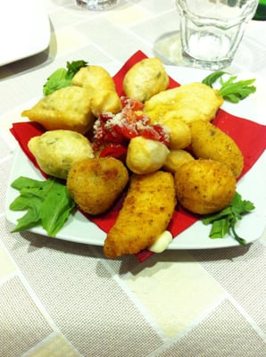 Pizzeria al 22 by null