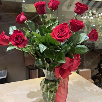Wes' Flowers - What my friend received - Florists Near Me - Temecula, California Wes' Flowers - What my friend received - Florists Near Me - Temecula, California