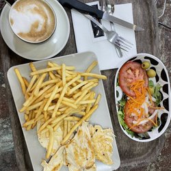Santa Lucia - Chips, pork cutlets, tomatos