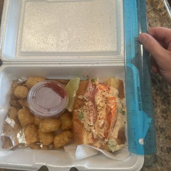 Drunken Lobster - Lobster roll - Vietnamese Near Me - Houston, Texas