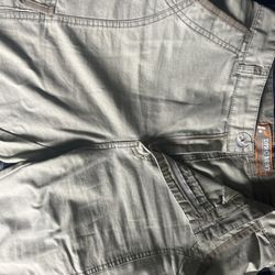 Lee's Alteration Tailor Shop - Pair of pants after zipper replacement