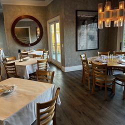 Leo's Italian Social - More indoor seating