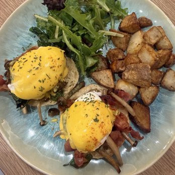 A Corner Cafe - Cafes Near Me - Richmond Hill, Ontario