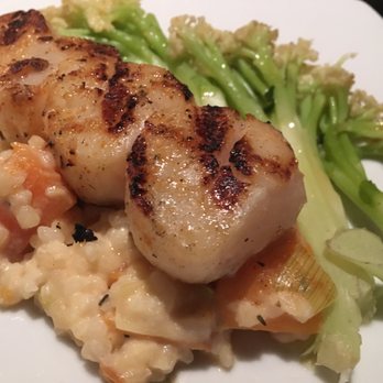 Seasons 52 - Caramelized scallops - New American Near Me - Costa Mesa, California