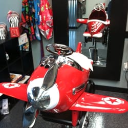 Salon 6 - Jake' chair. Lol