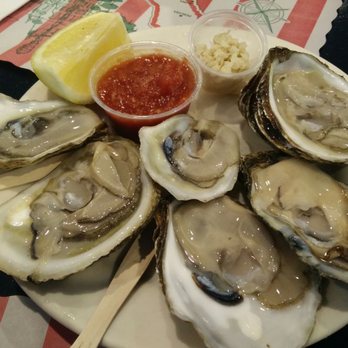 Randazzo's Clam Bar - Seafood Near Me - Brooklyn, New York