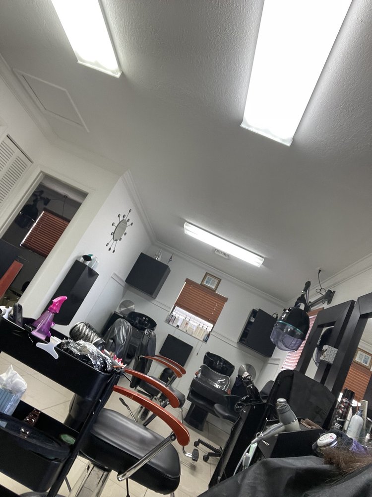 SOL BEAUTY SALON 13 Photos 6970 Taft St, Hollywood, Florida Hair