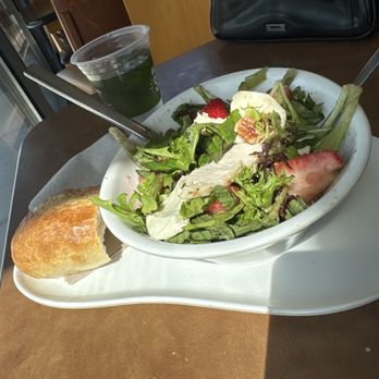 Panera Bread - Seasonal strawberry salad with pecans and chicken - Sandwiches Near Me - Vancouver, Washington