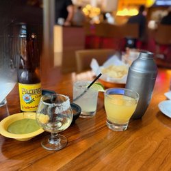 Sabor Cocinabar - Martini, good tequila, margarita