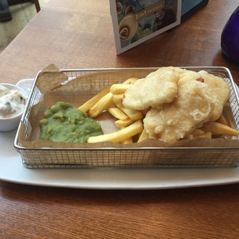 The Slug and Lettuce - Fried halloumi and chips with mushy peas - Cocktail Bars Near Me - Cardiff, CRF The Slug and Lettuce - Fried halloumi and chips with mushy peas - Cocktail Bars Near Me - Cardiff, CRF