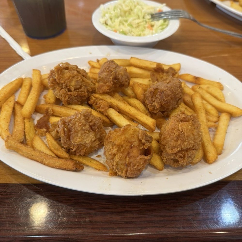 Runway Cafe - Fried scallops - Seafood Near Me - Angleton, Texas Runway Cafe - Fried scallops - Seafood Near Me - Angleton, Texas