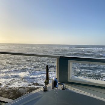 Channel House - The best way to enjoy a sunset! From our hotel balcony. - Hotels Near Me - Depoe Bay, Oregon Channel House - The best way to enjoy a sunset! From our hotel balcony. - Hotels Near Me - Depoe Bay, Oregon