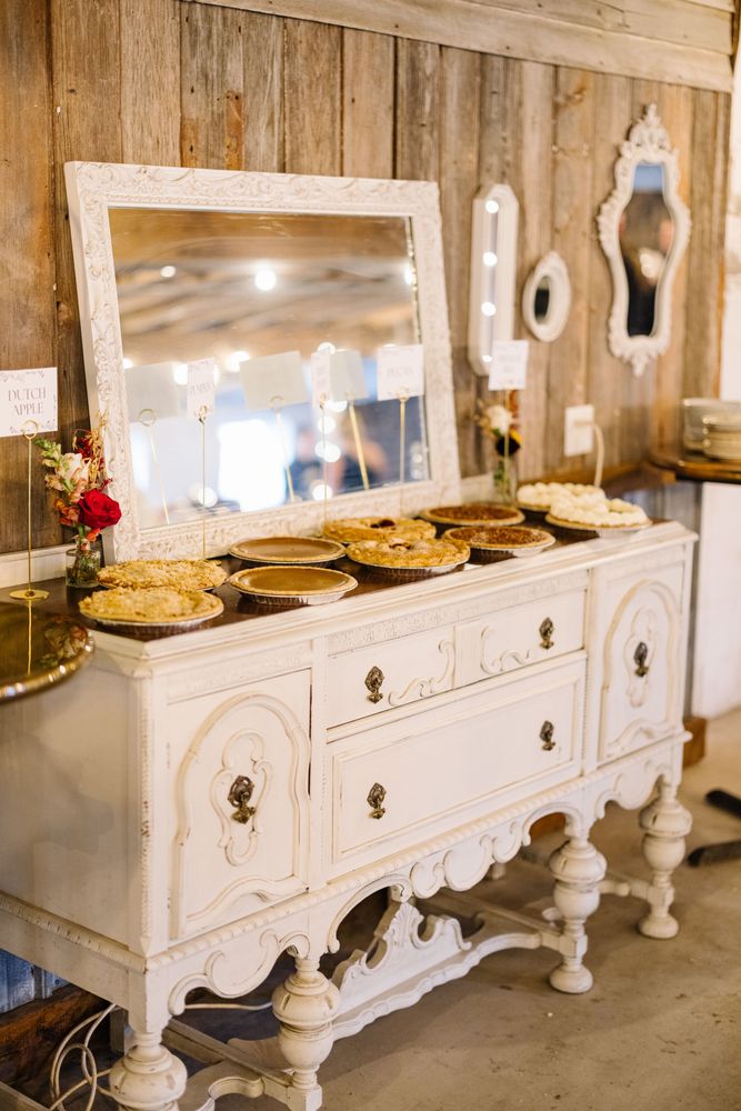 Sarah Jane's Bakery Logo