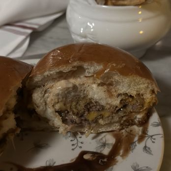 Simonette - Parisienne burger - French Near Me - Culver City, California