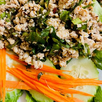 Hunan Restaurant - a plate of salad with lettuce and carrots - Chinese Near Me - Eureka, California