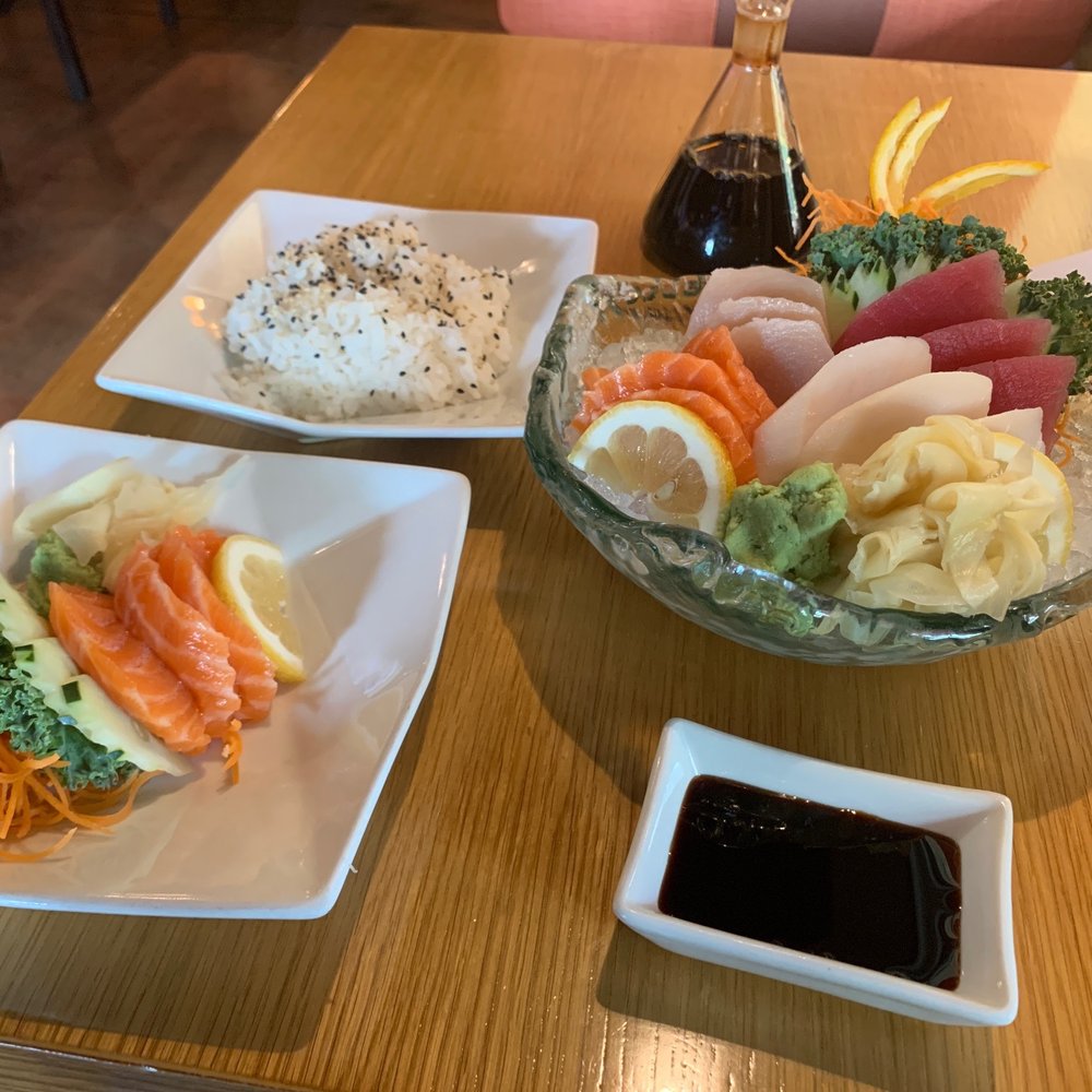 Kabuki - Chef 's Sashimi lunch with side of Salmon and Sushi Rice - Sushi Bars Near Me - Palm Beach Gardens, Florida