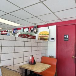 Mytiburger - Bathroom/ side table with old school coke bottles