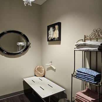 Austin Breast Imaging - Changing room - Diagnostic Imaging Near Me - Austin, Texas