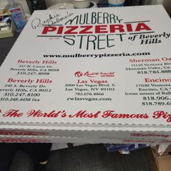 East West Bank - Pizza was delivered to our Van Nuys branch staff to show some appreciation for their hard work.