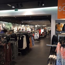 H&M - Central area of the sales floor
