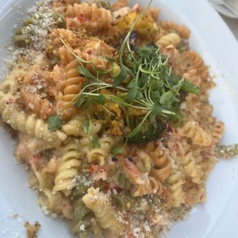 Lighthouse - Lobster Mac & Cheese - Breakfast & Brunch Near Me - Newport Beach, California