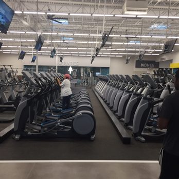 Gold's Gym - Pflugerville - Gyms Near Me - Pflugerville, Texas