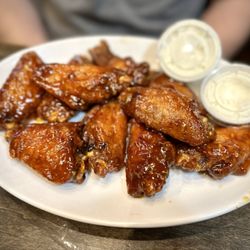 Fat Pat's Bar and Grill Carencro - TRADITIONAL WINGS 10 PC