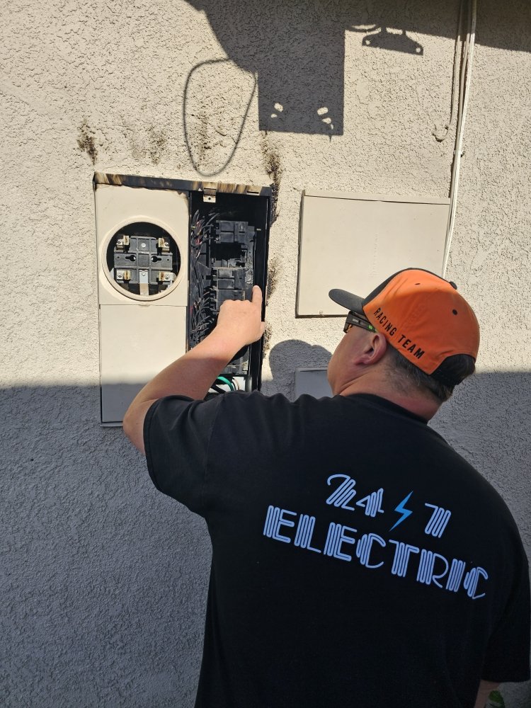 Slide of 24/7 Electric