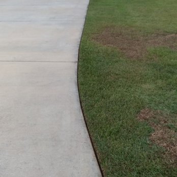 Clips Lawn Care - Crisp borders are a fine touch to any property! - Lawn Services Near Me