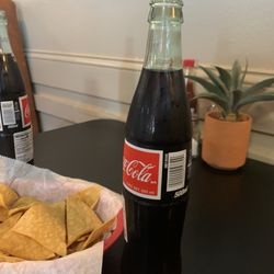 Carnicería y Taqueria los Compadres - Mexican Coca Cola
