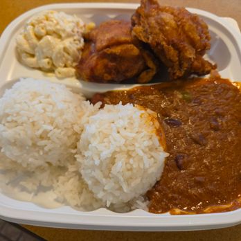 Zippy's Kapahulu - Chili/chicken mixed plate - Fast Food Near Me - Honolulu, Hawaii Zippy's Kapahulu - Chili/chicken mixed plate - Fast Food Near Me - Honolulu, Hawaii