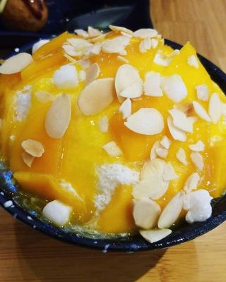 Zoe Dessert & Presotea St-Mathieu by null